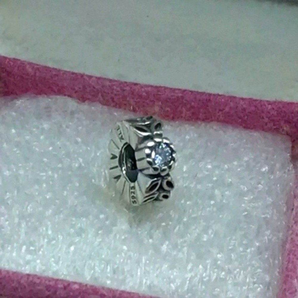Pandora Forest Flower Cubic Zirconia Charm Bead 925 Sterling Silver 7919225CZ - Picture 3 of 9